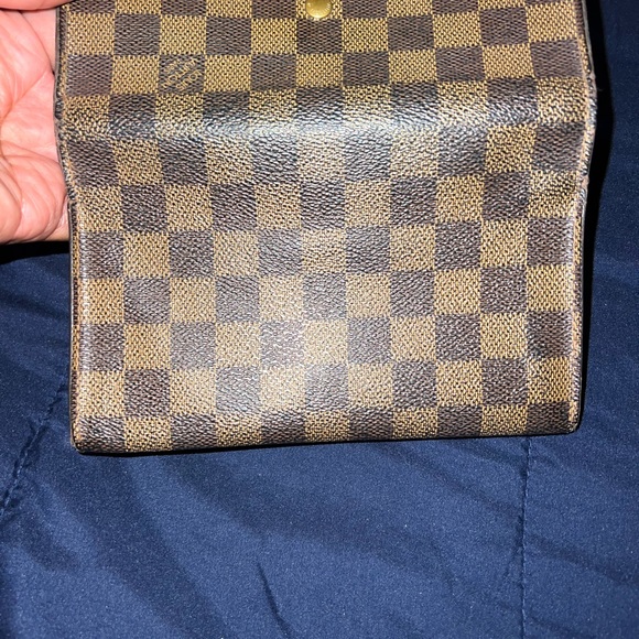 Authentic Vintage Wallet - Picture 9 of 10